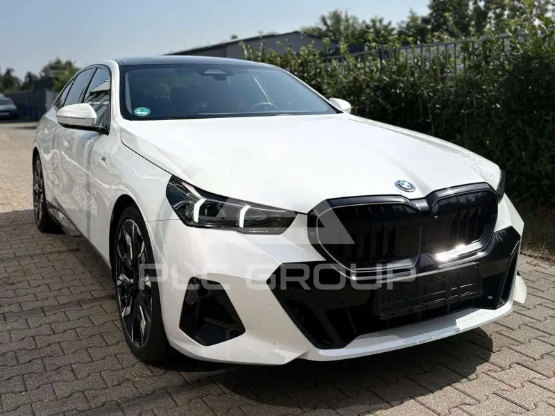 2025 BMW 550