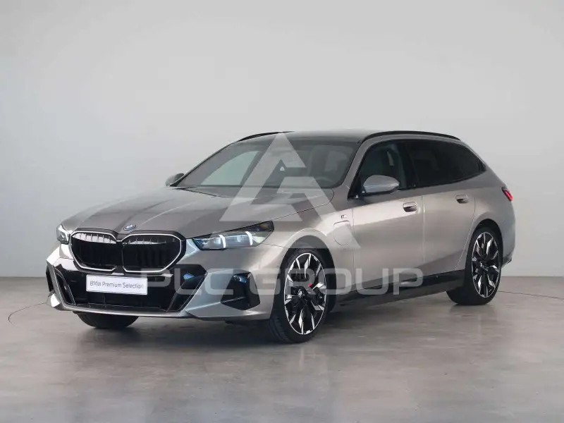 2025 BMW 550