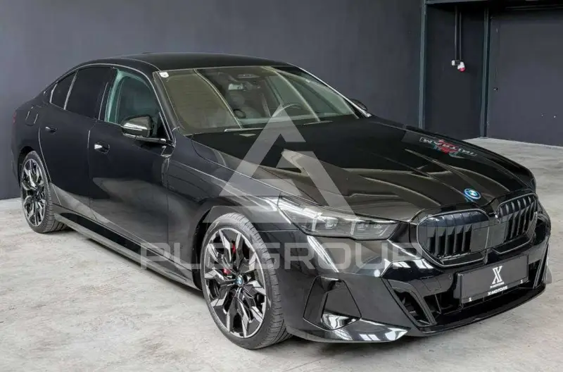 2025 BMW 550