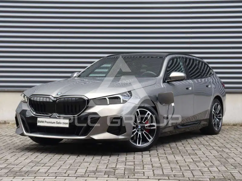 2025 BMW 550