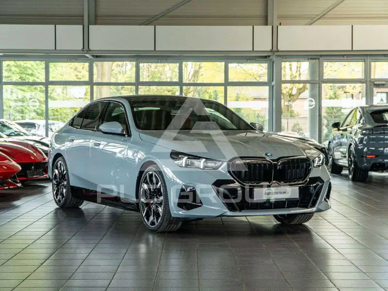 2025 BMW 550