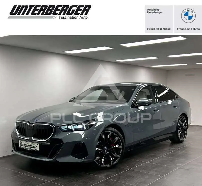 2025 BMW 550
