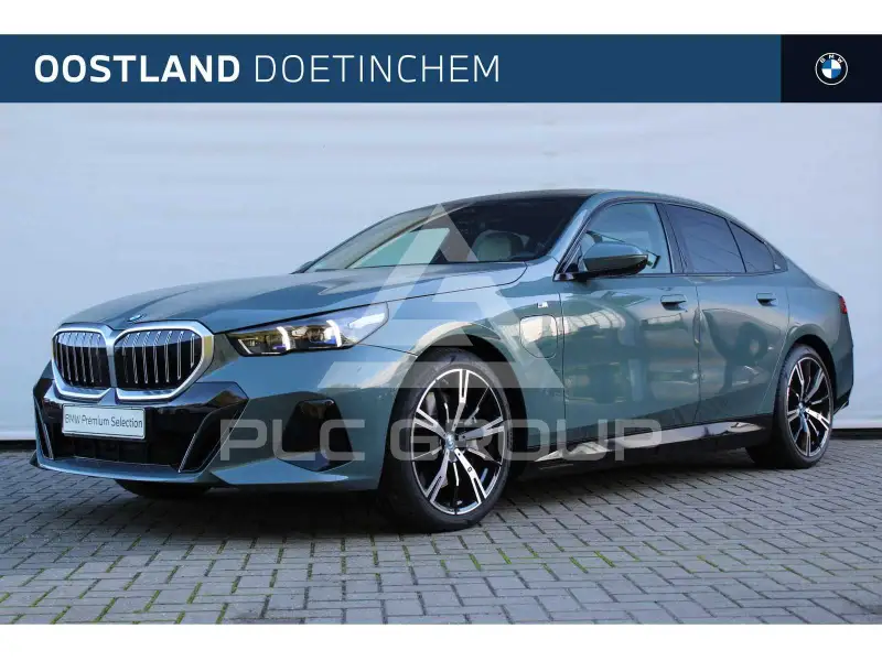 2025 BMW 550