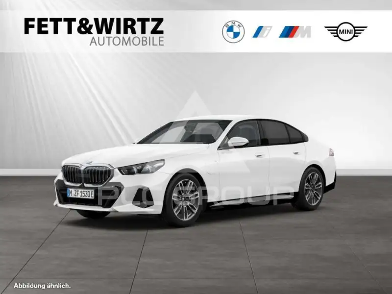 2025 BMW 550