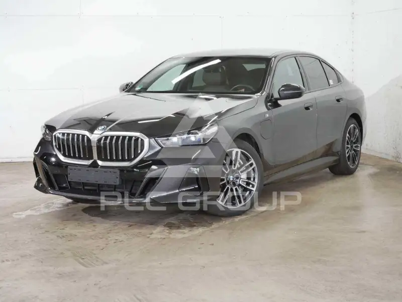 2025 BMW 550