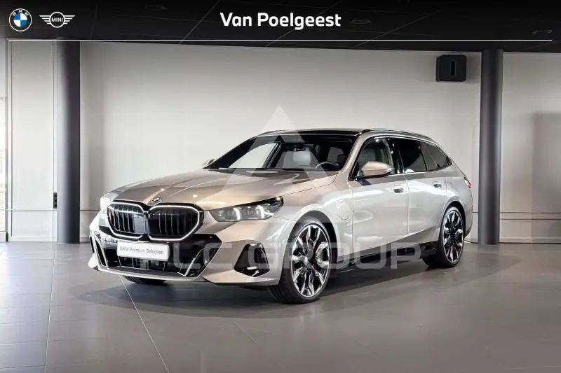 2025 BMW 550