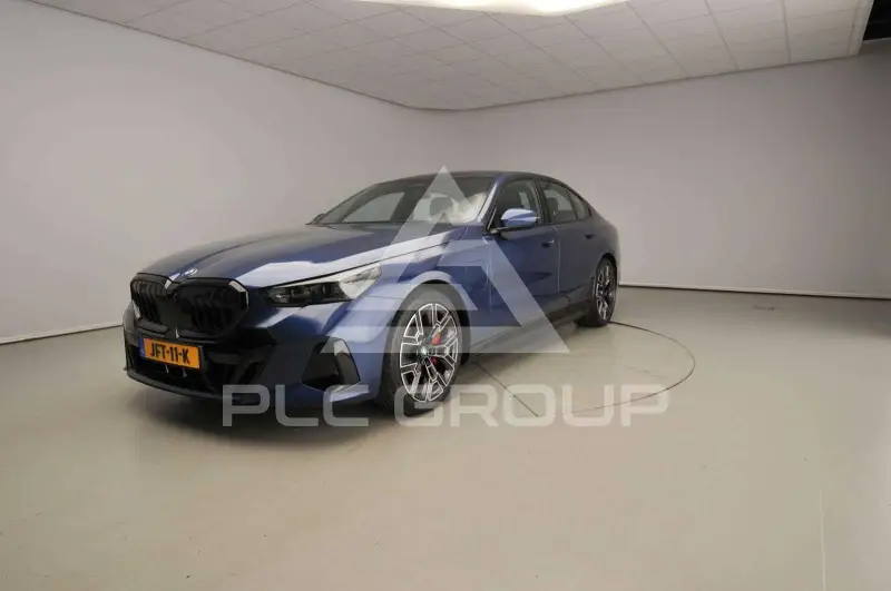 2025 BMW 550