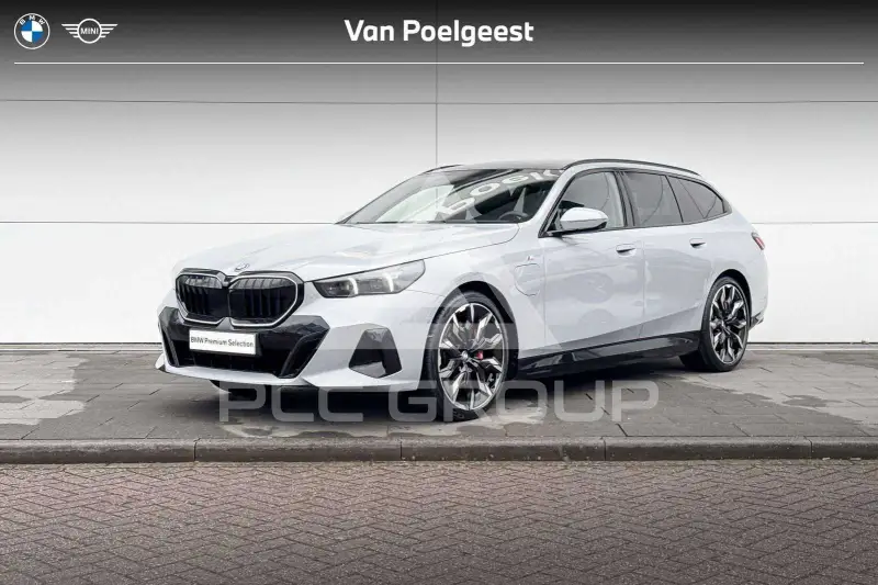 2025 BMW 550