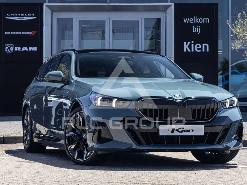 2025 BMW 550