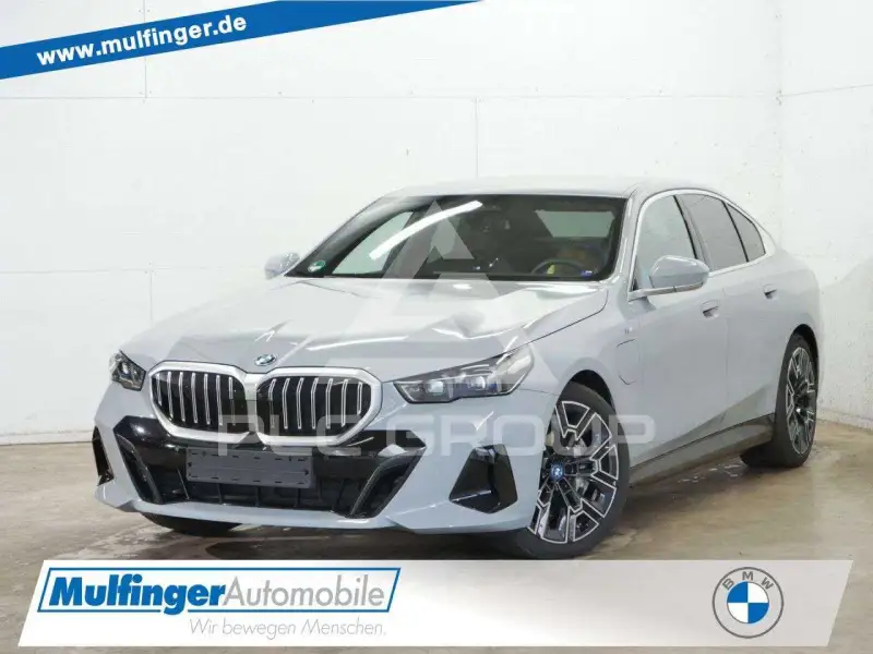2025 BMW 550