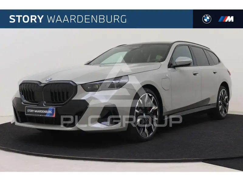 2026 BMW 550