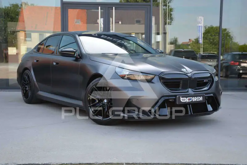 2025 BMW M5