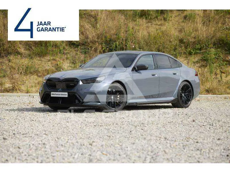 2025 BMW M5