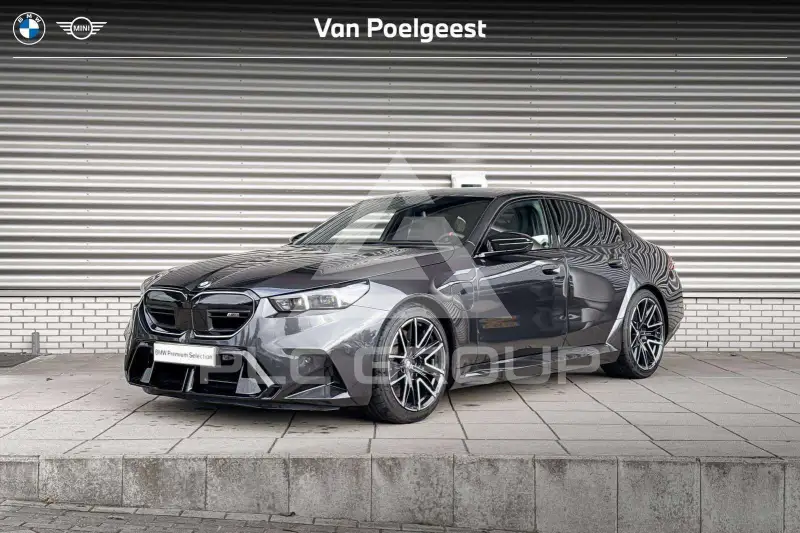 2025 BMW M5