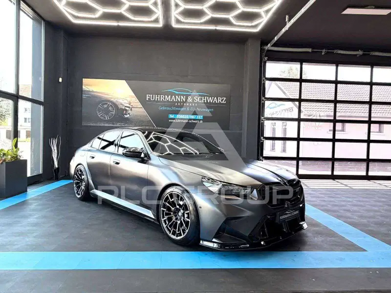 2025 BMW M5