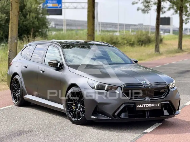 2025 BMW M5