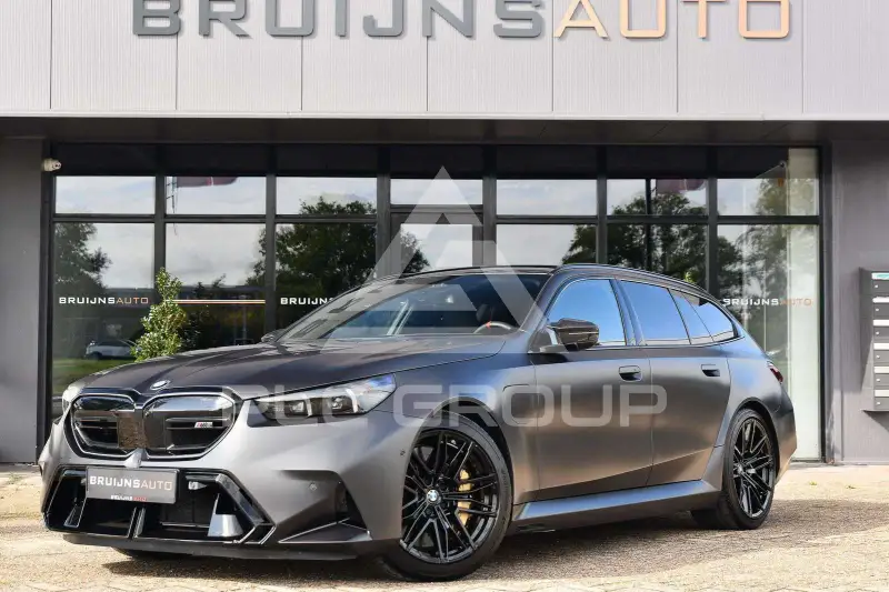 2025 BMW M5