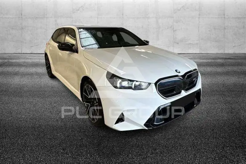 2025 BMW M5