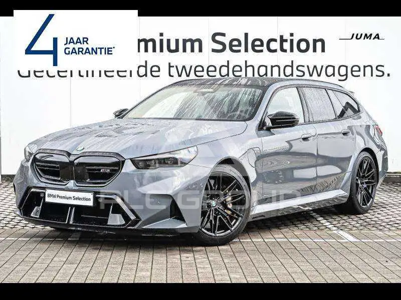 2025 BMW M5