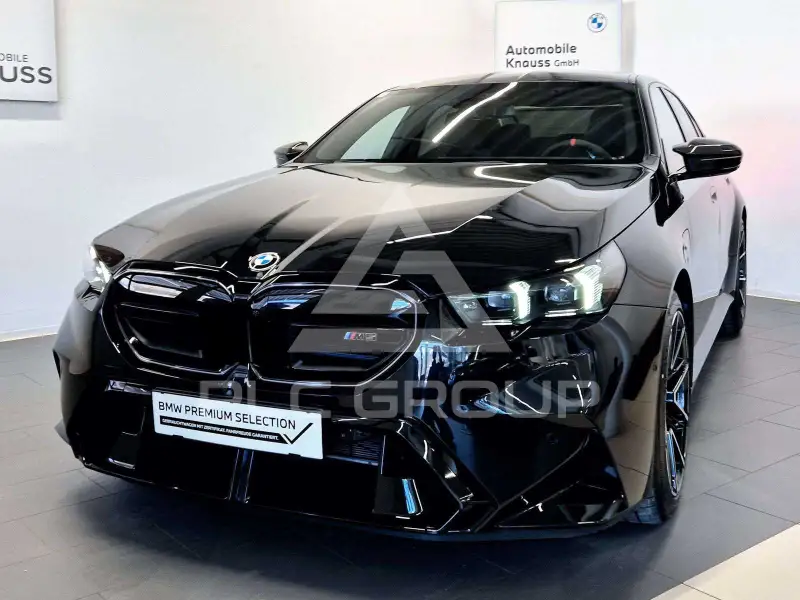 2025 BMW M5