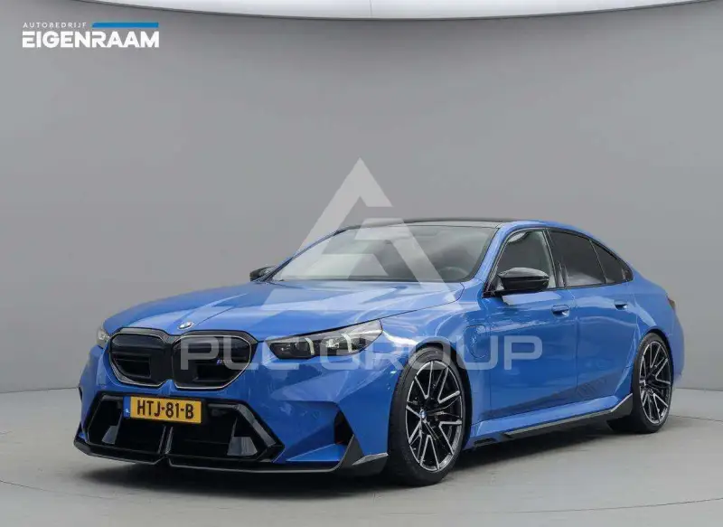 2025 BMW M5