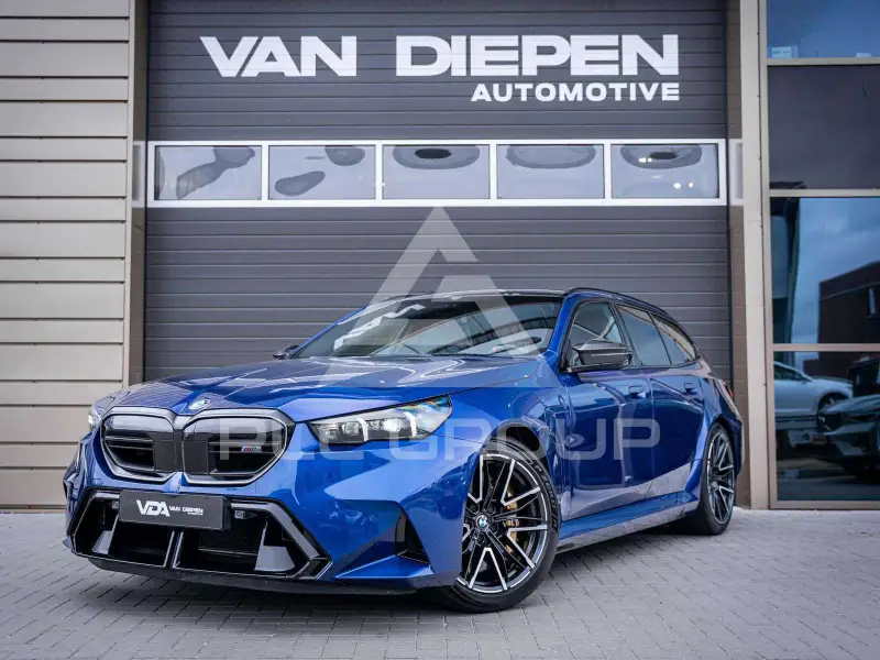 2025 BMW M5