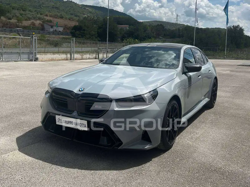 2025 BMW M5