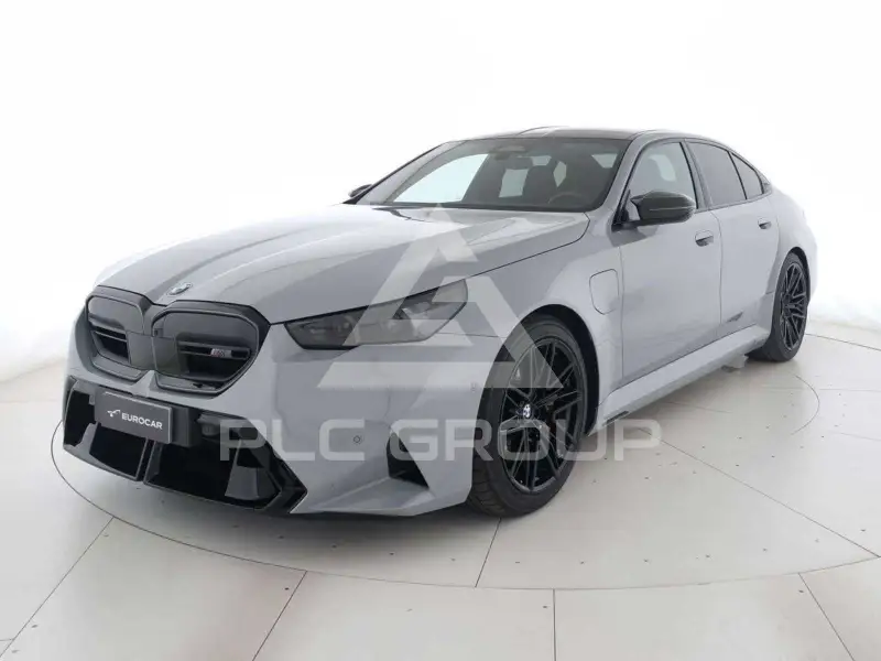2025 BMW M5