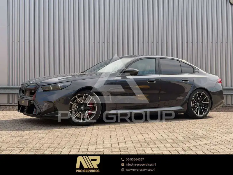 2025 BMW M5