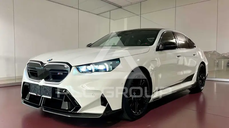 2025 BMW M5