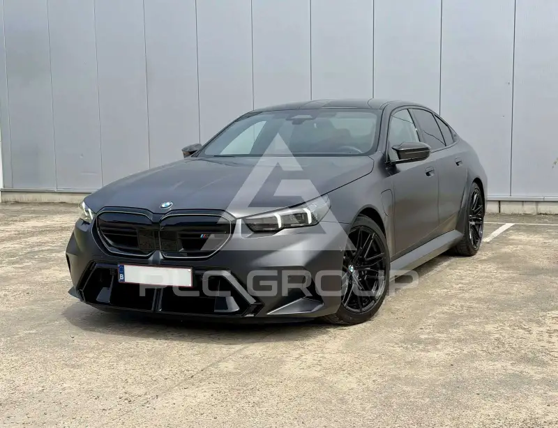 2025 BMW M5