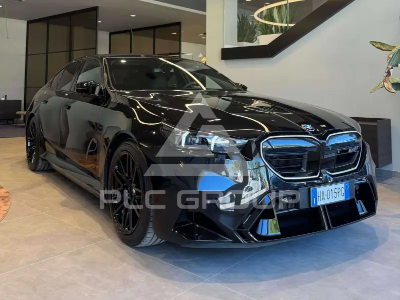 2025 BMW M5