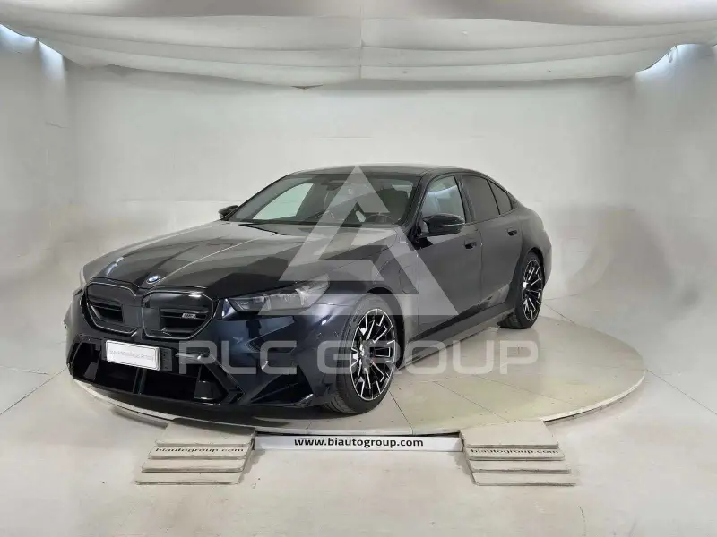 2025 BMW M5