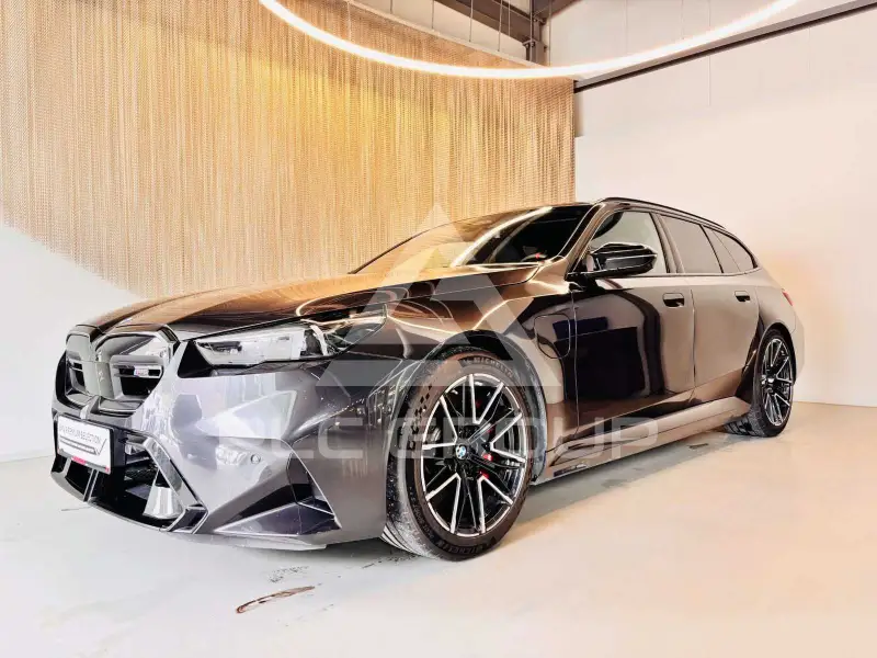 2025 BMW M5