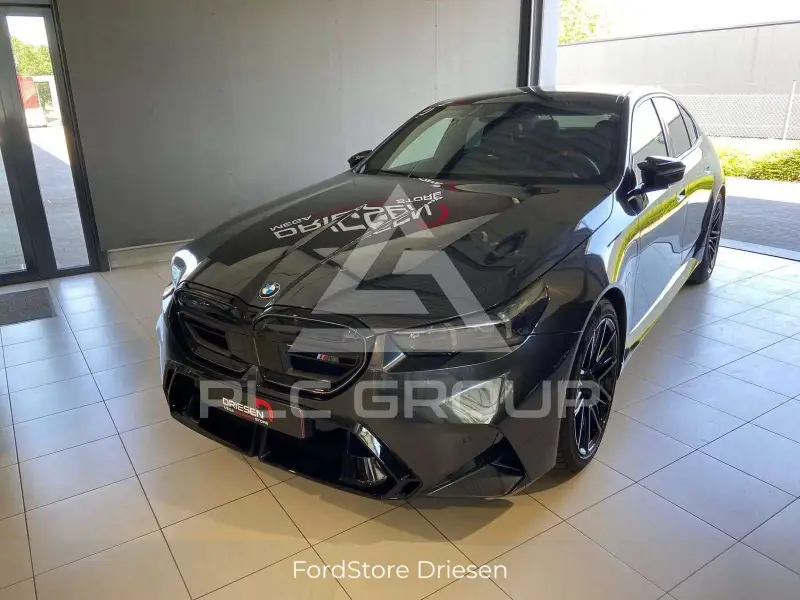 2025 BMW M5