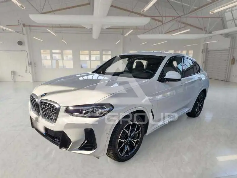 2025 BMW X4