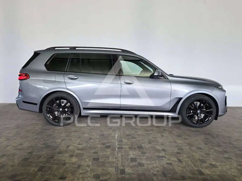 2025 BMW X7