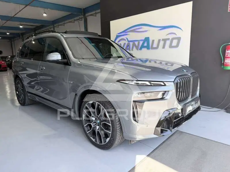 2025 BMW X7