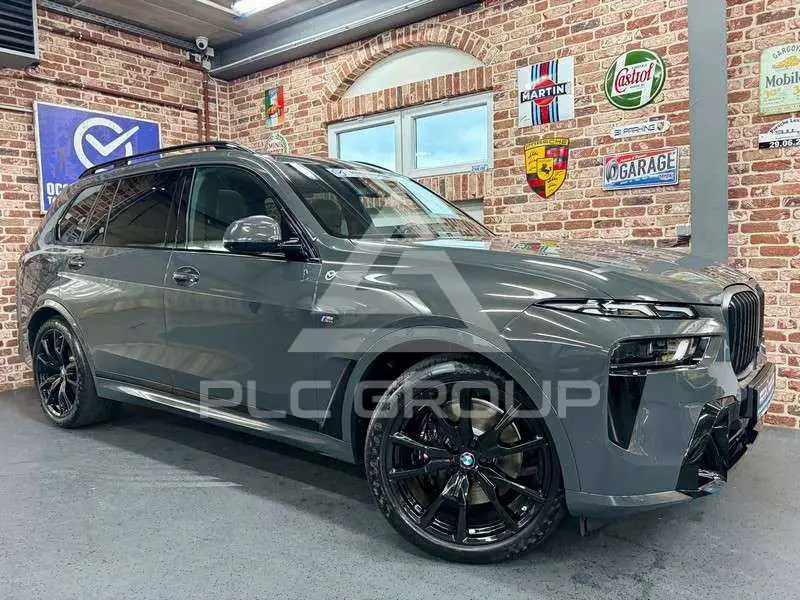 2025 BMW X7