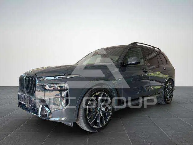 2025 BMW X7