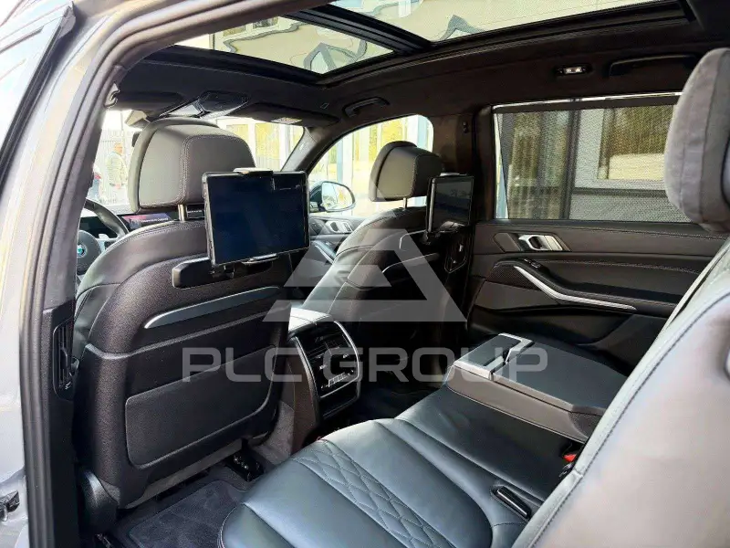 2025 BMW X7