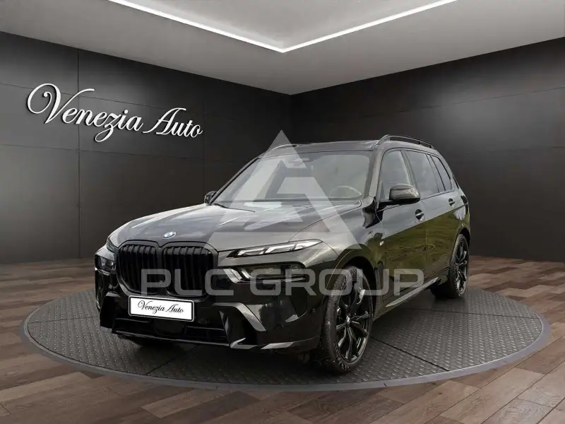 2025 BMW X7