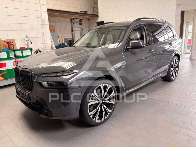 2025 BMW X7