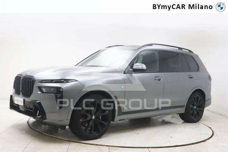 2025 BMW X7