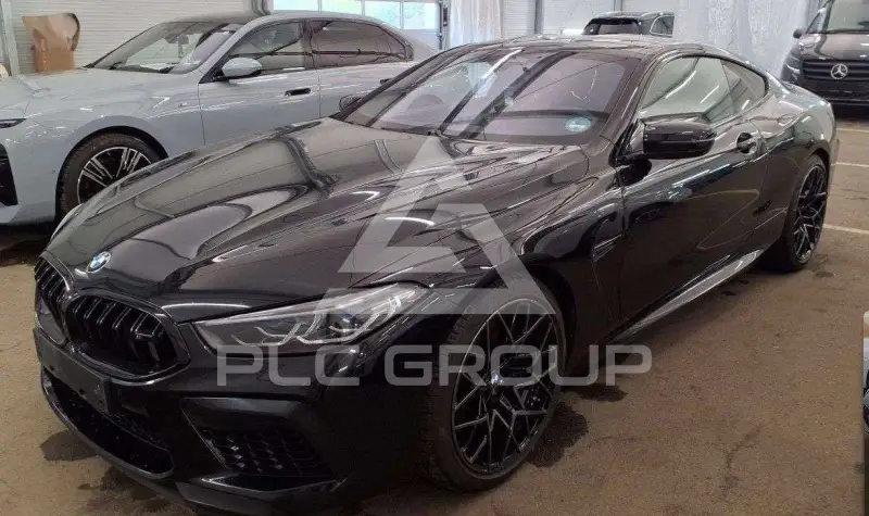 2025 BMW M8