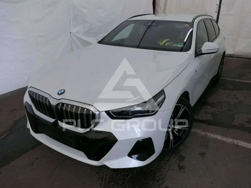 2025 BMW 520
