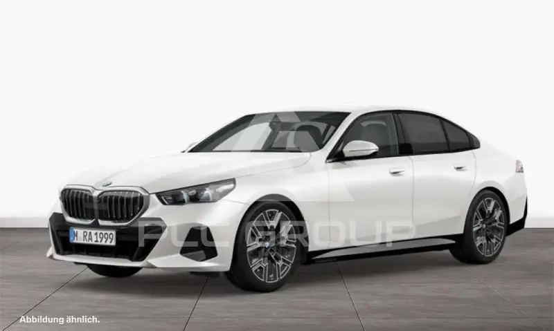 2025 BMW 520
