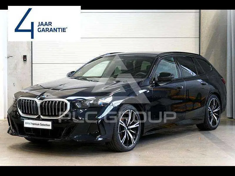 2025 BMW 520