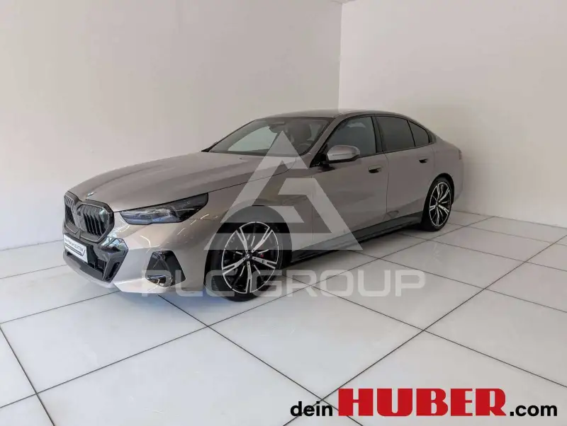 2025 BMW 520