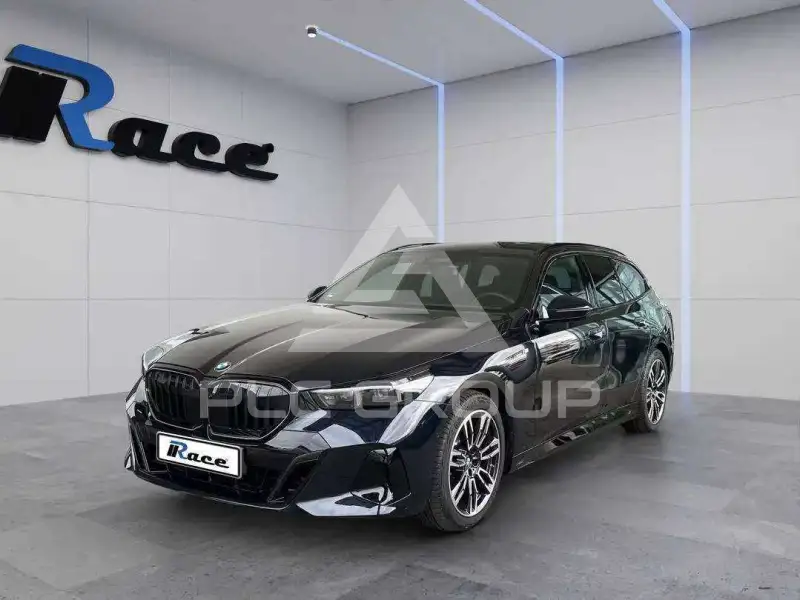 2025 BMW 520